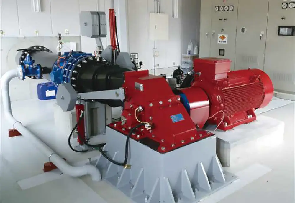 水車・発電機(定格出力136kW)